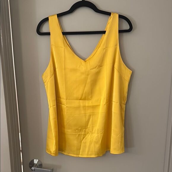 Ekouaer Tops - Yellow V-Neck Sleeveless Tank Top